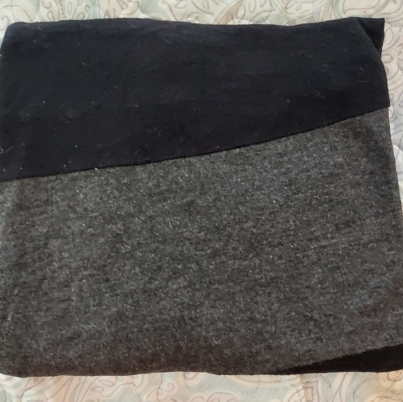 3/$25 Large Maxi Skirt Black/Gray - Picture 2 of 2
